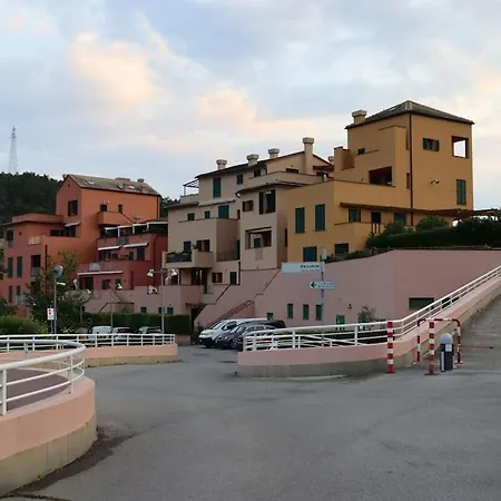 Dans Un Terrain De Golf, 5 Min De La En Voiture, Parking Gratuit كوغوليتو