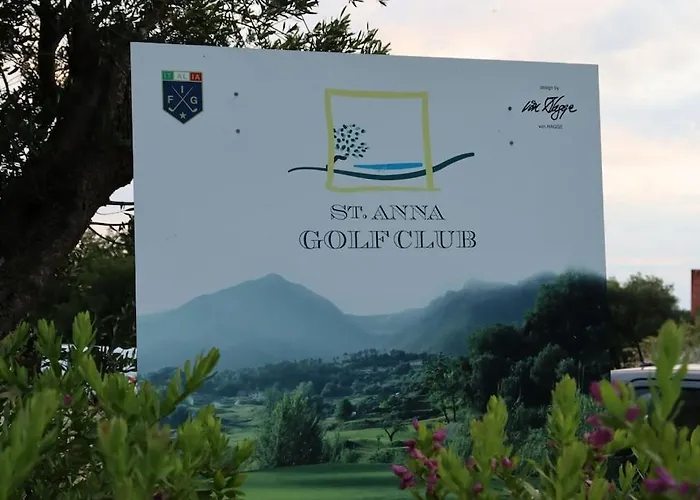 Dans Un Terrain De Golf, 5 Min De La En Voiture, Parking Gratuit Apartman
