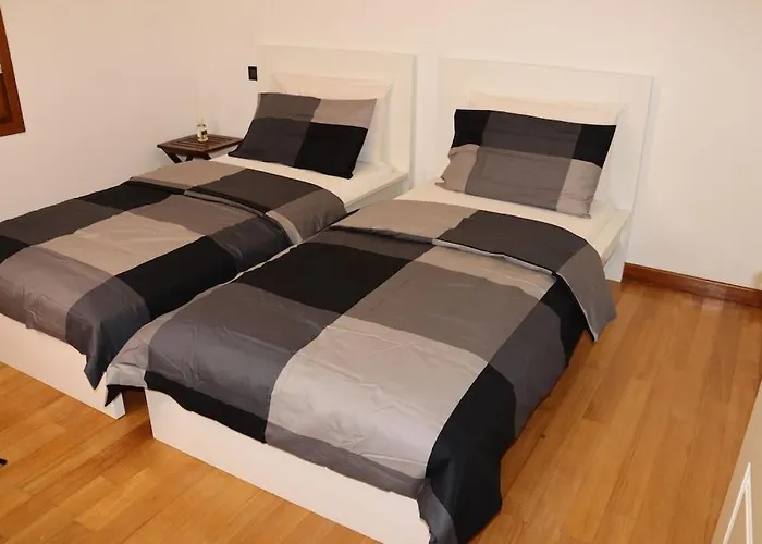 Apartman Dans Un Terrain De Golf, 5 Min De La En Voiture, Parking Gratuit Cogoleto